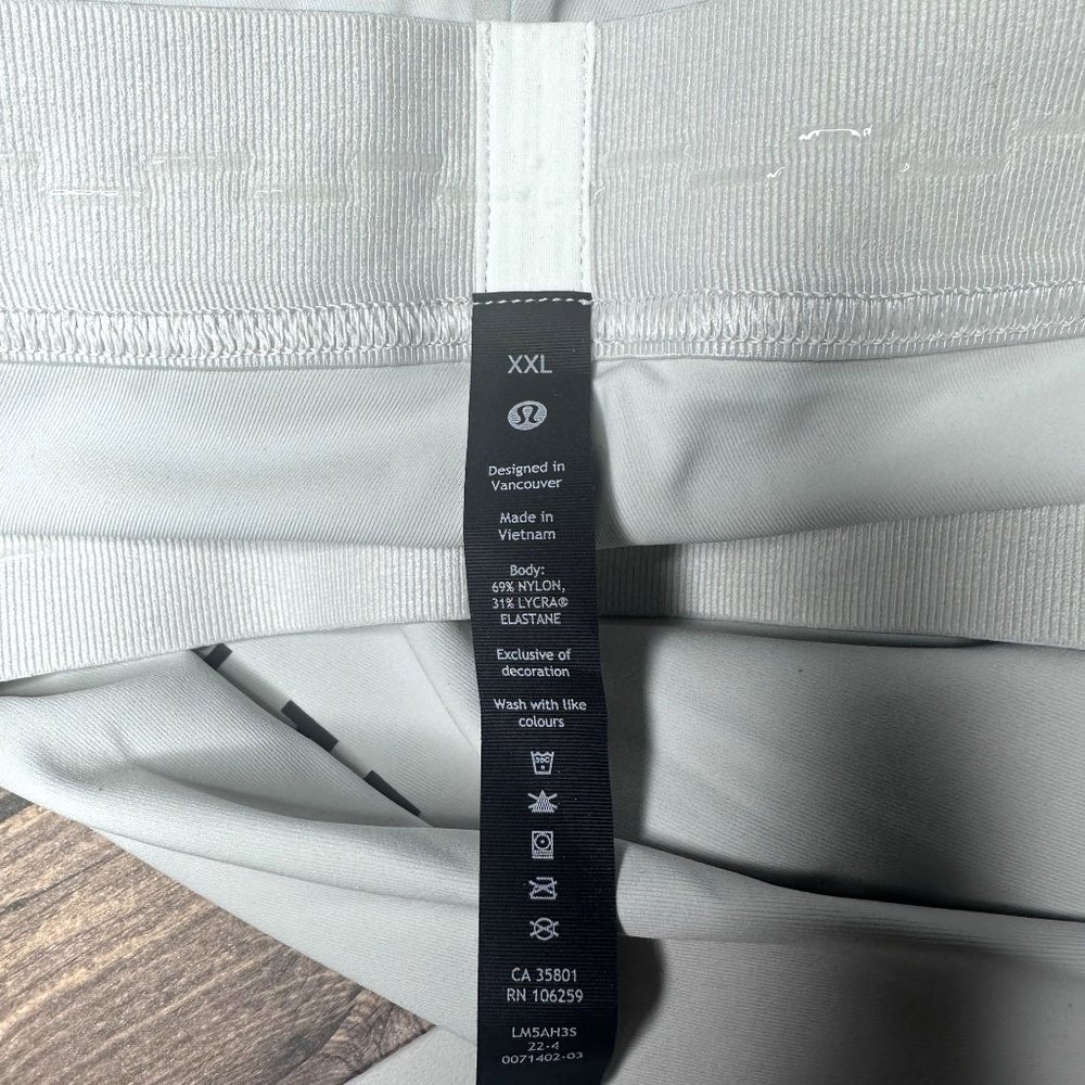 Lululemon License to Train Tight 21" NWT Size XXL (Vapor) - Picture 13 of 14